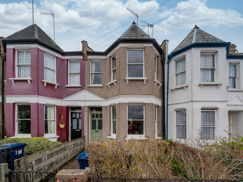 4 bed terraced house for sale in Pembroke Road, London N10, £700,000