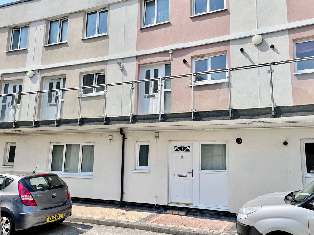 1 bed flat for sale in Wilson Court, Caedraw, Merthyr Tydfil CF47 Zoopla