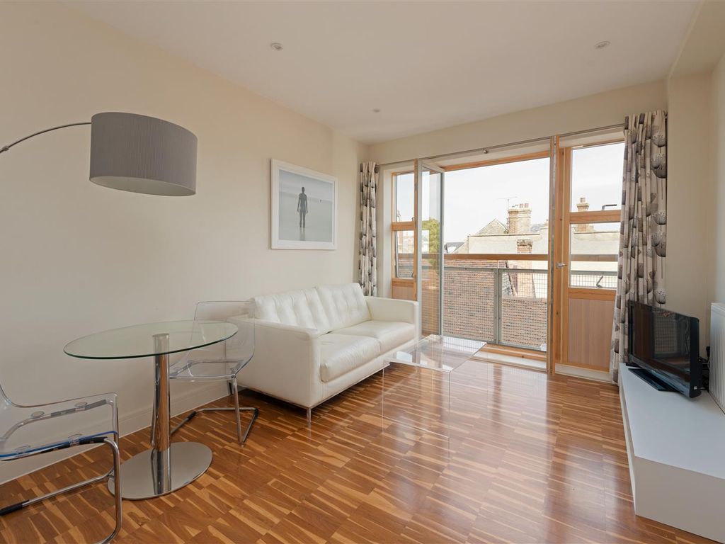 2 bed flat for sale in High Street, Whitstable CT5 Zoopla