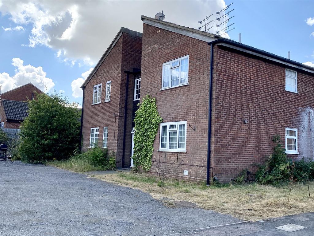 1 bed flat for sale in Oak Close, Burbage, Hinckley LE10 Zoopla