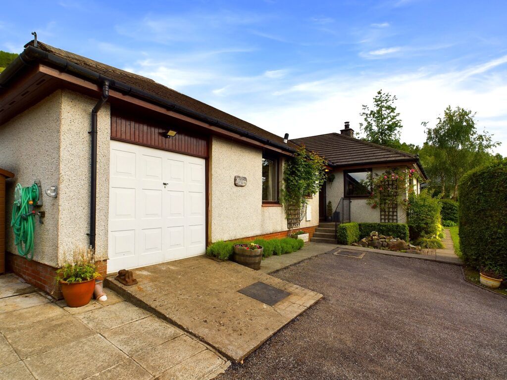 4 bed detached bungalow for sale in Ard Gorm, Kilmore, By Oban, Argyll