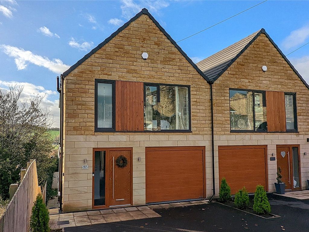 New home, 4 bed detached house for sale in Stocks Bank Road, Mirfield
