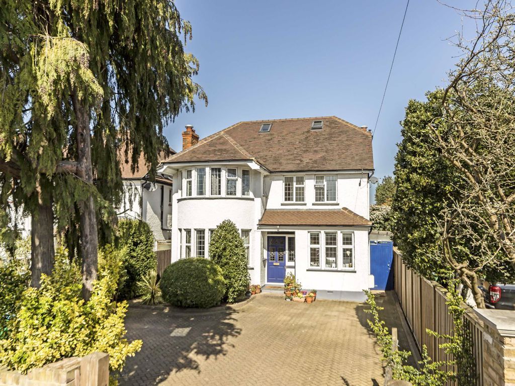 5 bed property for sale in Acacia Road, Hampton TW12 Zoopla
