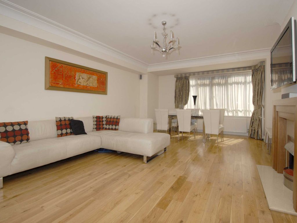 3 bed flat to rent in Viceroy Court, Prince Albert Road, St John's Wood