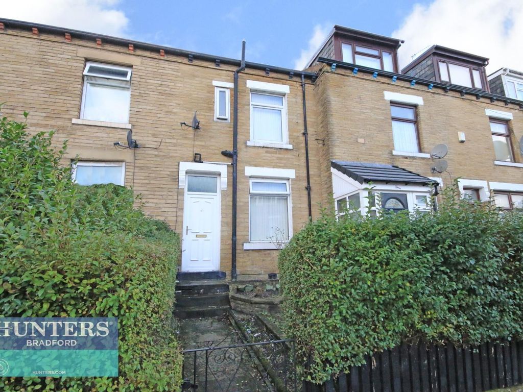 2 bed terraced house for sale in Hartington Terrace Bradford, West