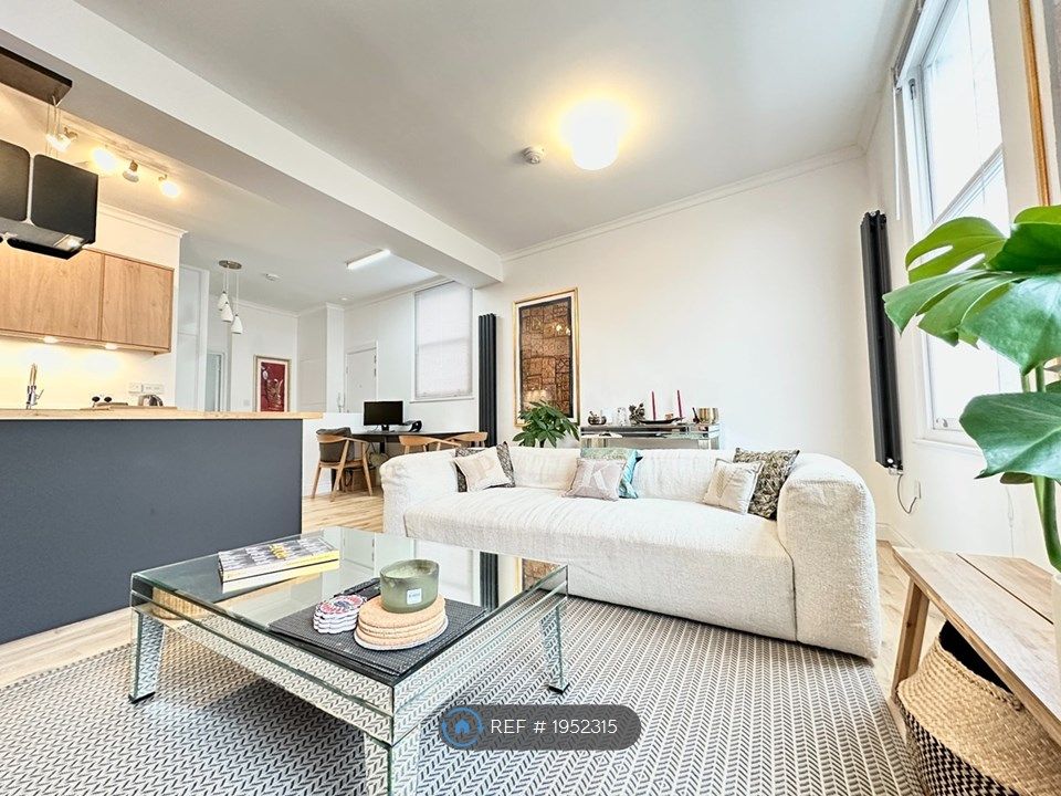 1 bed flat to rent in Queens Crescent, London NW5, £2,250 pcm Zoopla