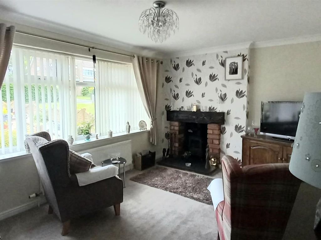 3 bed semidetached house for sale in Bridge End Avenue, Selston