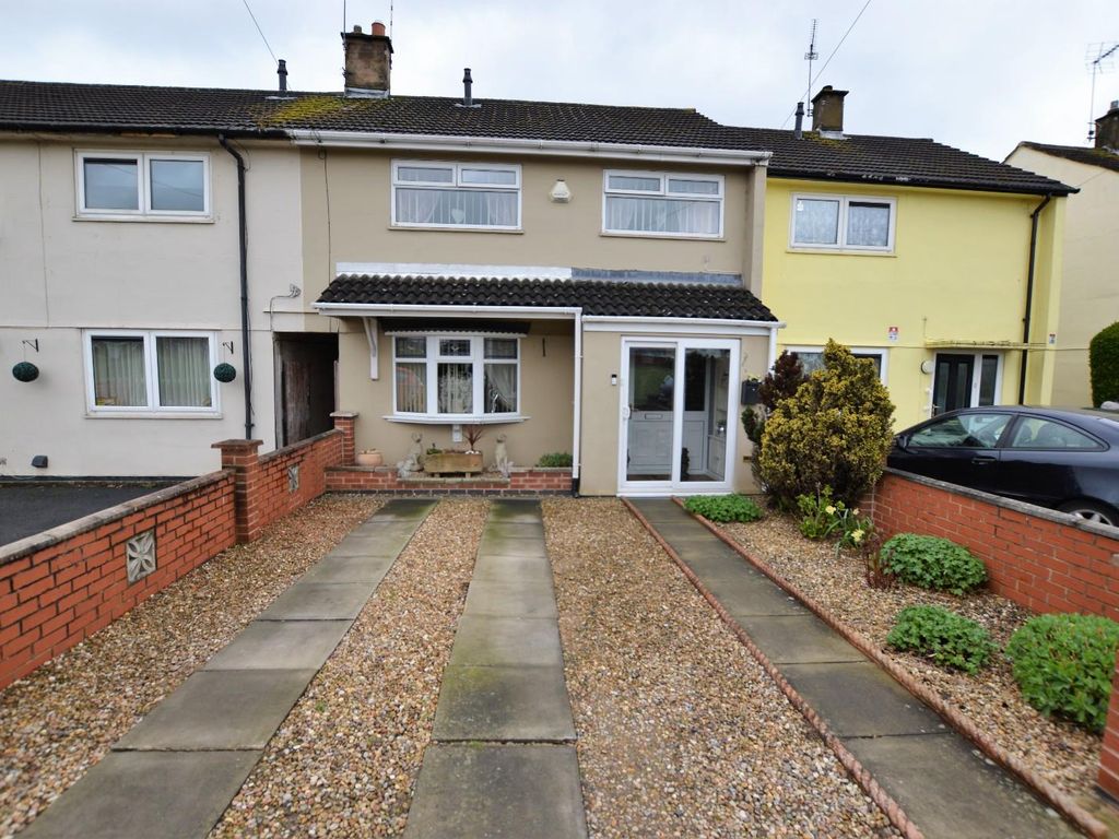 3 bed town house for sale in Sturdee Road, Leicester, Leicestershire