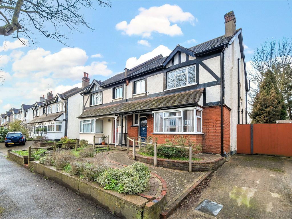 4 bed semidetached house for sale in Montagu Gardens, Wallington SM6
