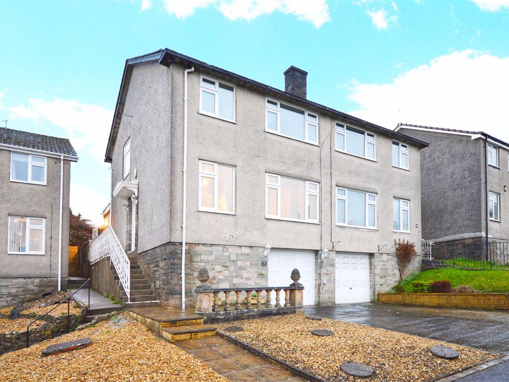 3 bed semidetached house for sale in Wells Close, Whitchurch, Bristol