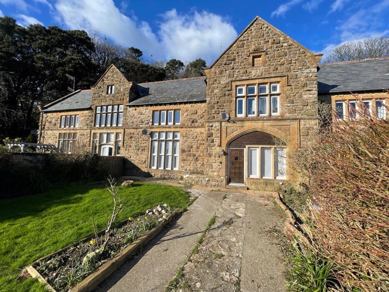 2 bed flat to rent in Lower Catherston Road, Charmouth, Bridport DT6, £950 pcm Zoopla