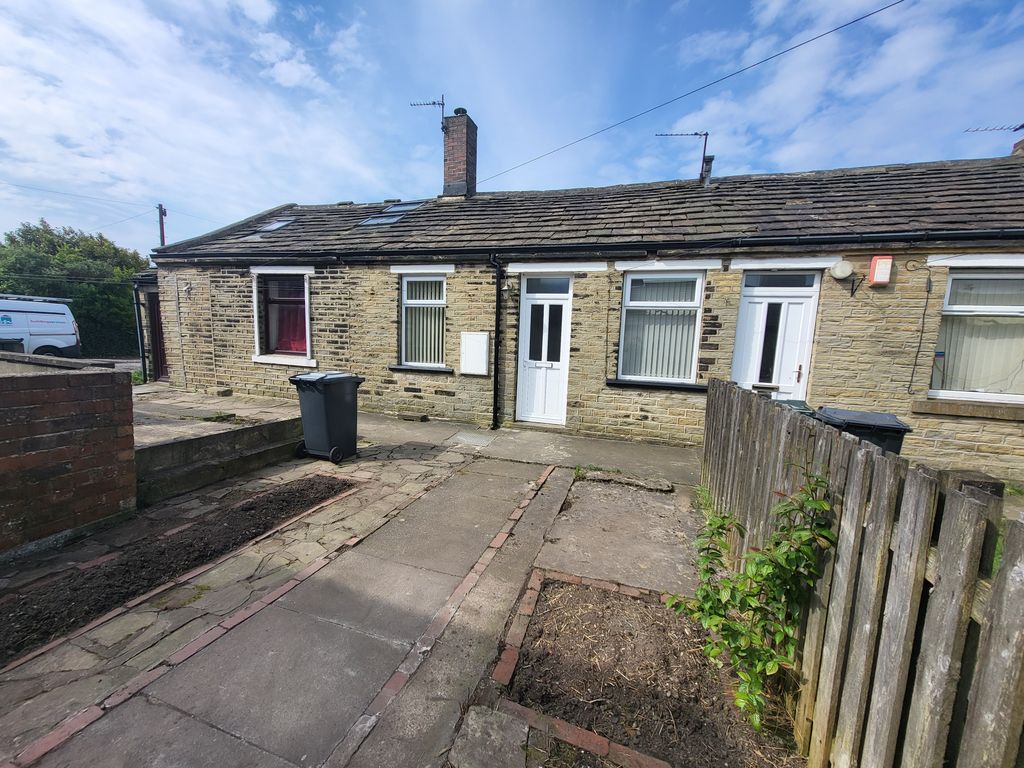 1 bed property to rent in Market Street, Wibsey, Bradford BD6, £600 pcm