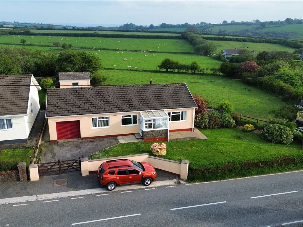 3 bed bungalow for sale in Pant Glas, Maenclochog, Clynderwen