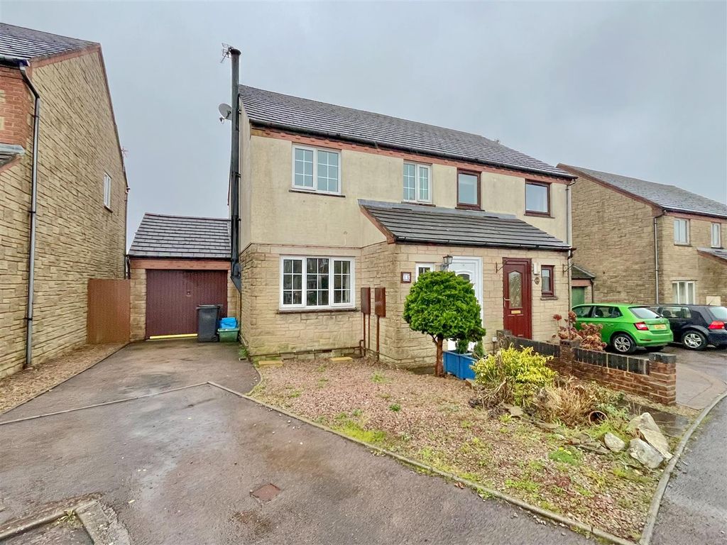 3 bed semidetached house for sale in Double View, Cinderford GL14, £