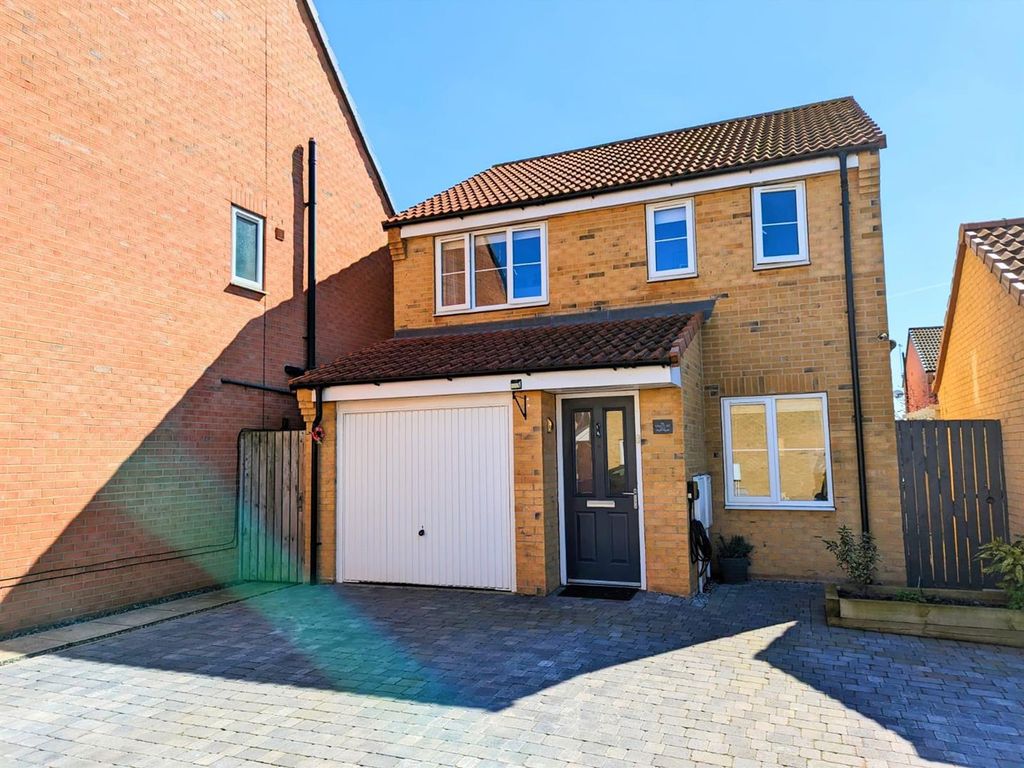 3 bed detached house for sale in Ashcourt Drive, Hornsea HU18 Zoopla