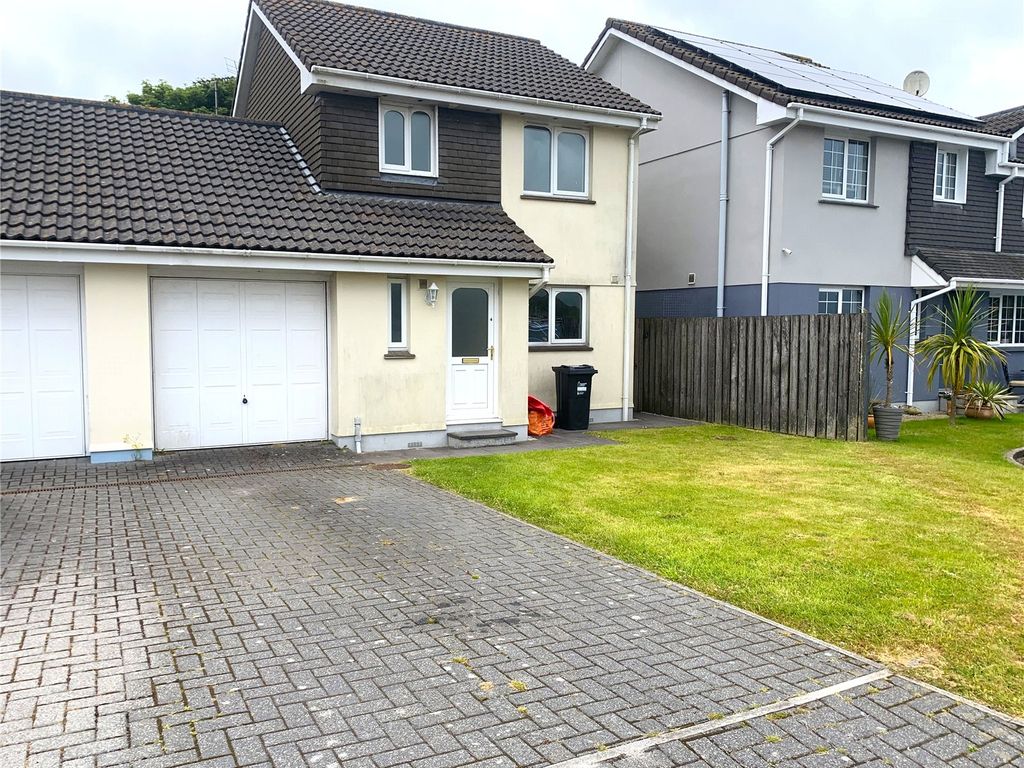 3 bed semidetached house to rent in Dorminack Close, Whitemoor, St