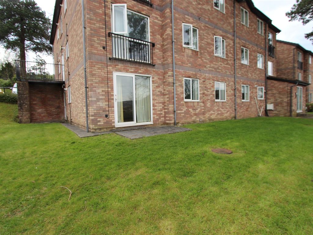2 bed flat for sale in Bronrhiw Fach, Caerphilly CF83 Zoopla