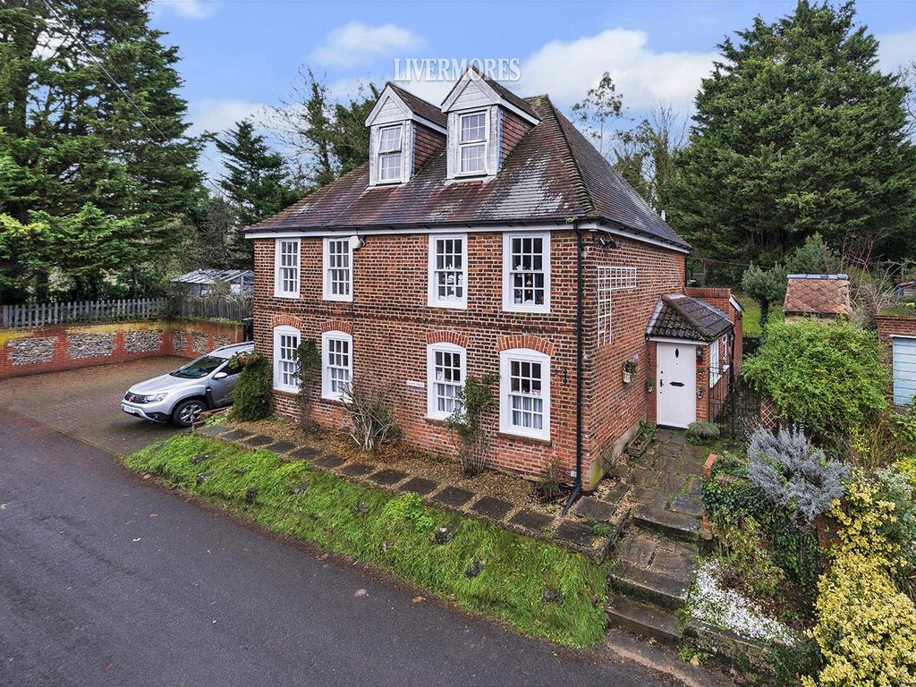 4 bed detached house for sale in Darenth Road South, Dartford DA2 Zoopla