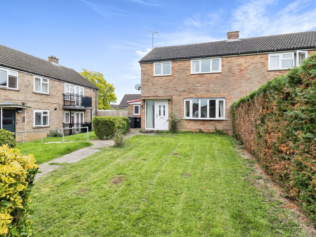 3 bed semidetached house for sale in Forfar Drive, Milton Keynes MK3, £270,000 Zoopla