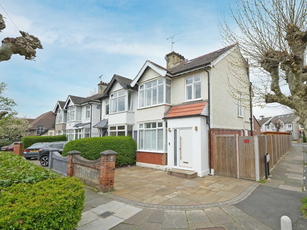4 bed semidetached house for sale in Taunton Avenue, London SW20 Zoopla