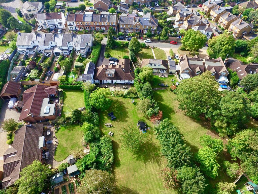 4 bed detached house for sale in Skinners Lane, Ashtead KT21, £