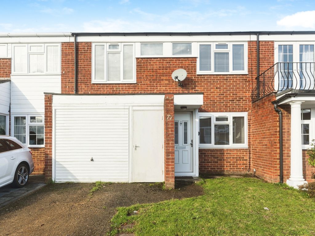 3 bed terraced house for sale in Angus Close, Chessington KT9, £500,000