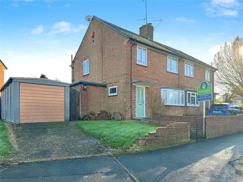 3 bed semidetached house for sale in Woolley Road, Tunbridge Wells