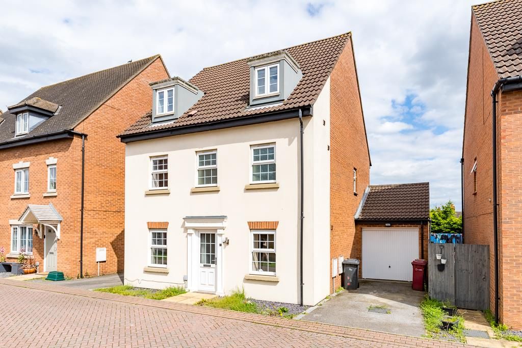 5 bed detached house for sale in Saffre Close, Winterton, Scunthorpe