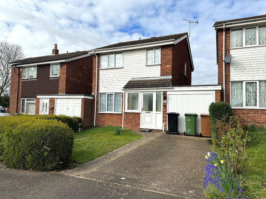 3 bed linkdetached house for sale in Tewkesbury Close, Wellingborough