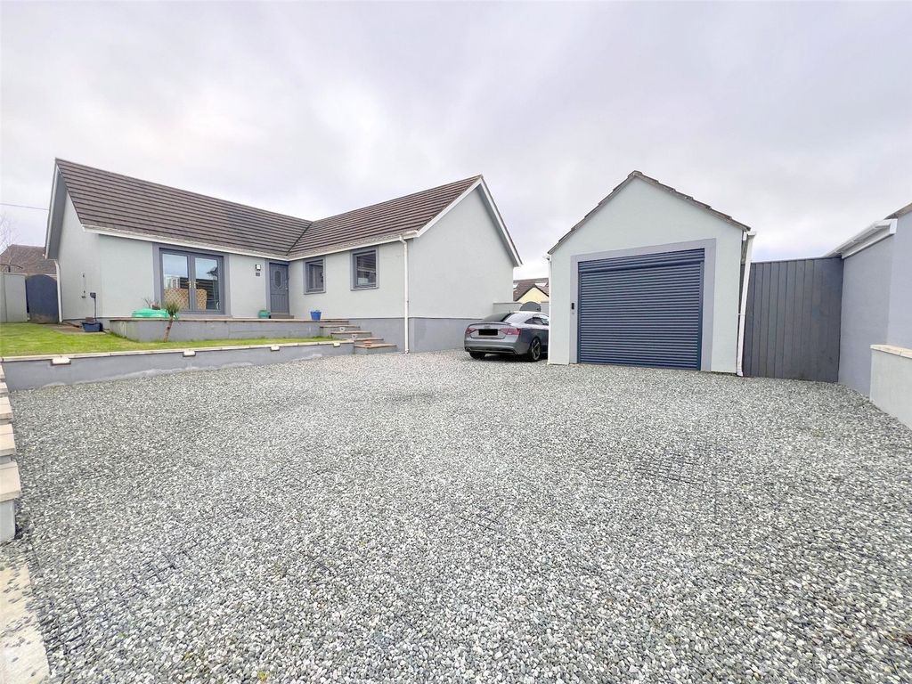 3 bed bungalow for sale in Castle View, Simpson Cross, Haverfordwest, Pembrokeshire SA62, £