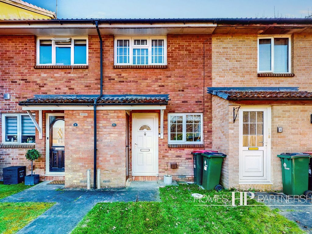 2 bed terraced house for sale in Muirfield Close, Ifield RH11 Zoopla