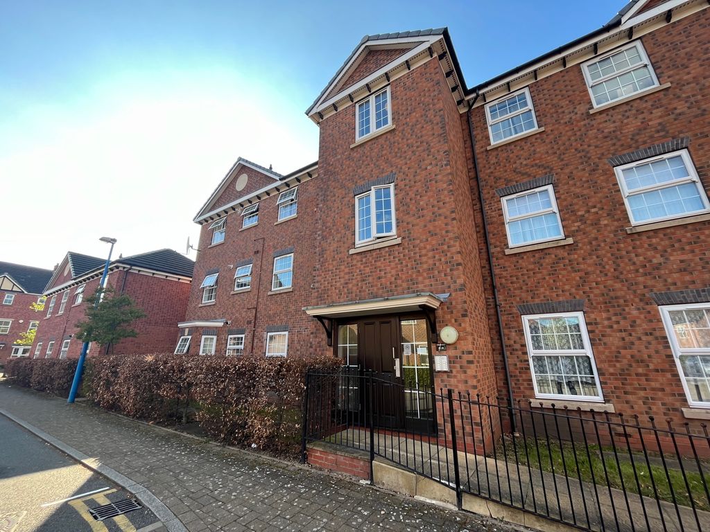 2 bed flat for sale in Creed Way, West Bromwich B70, £120,000 Zoopla