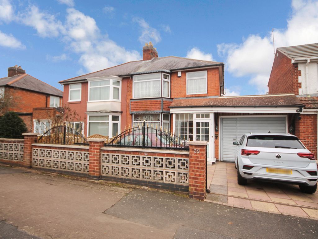 3 bed semidetached house for sale in Rosamund Avenue, Braunstone