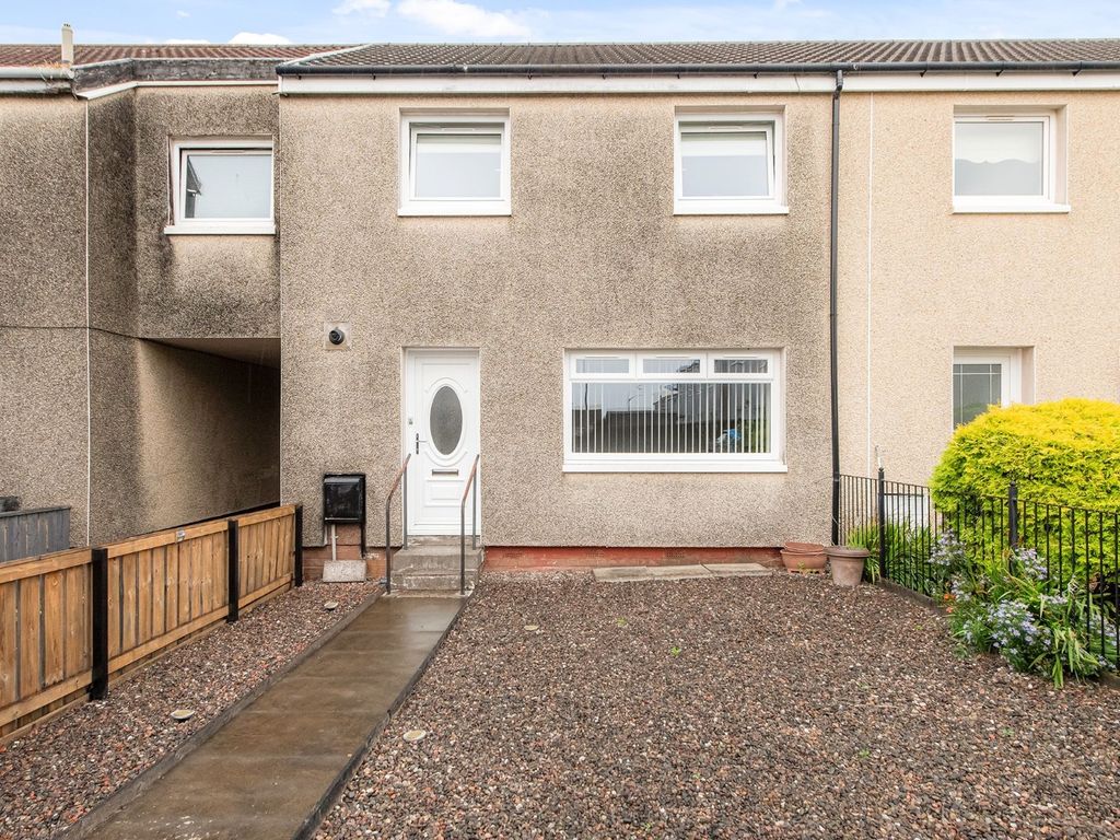 4 bed terraced house for sale in Carseview, Tullibody, Alloa