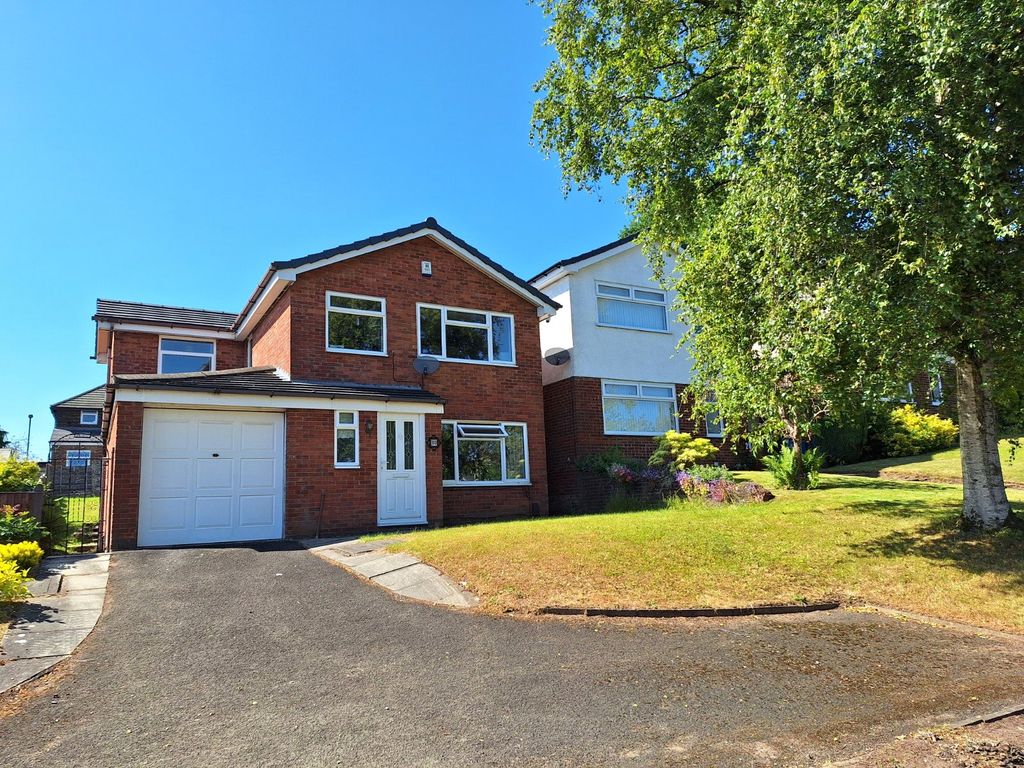 4 bed detached house for sale in Firwood Park, Chadderton, Oldham OL9