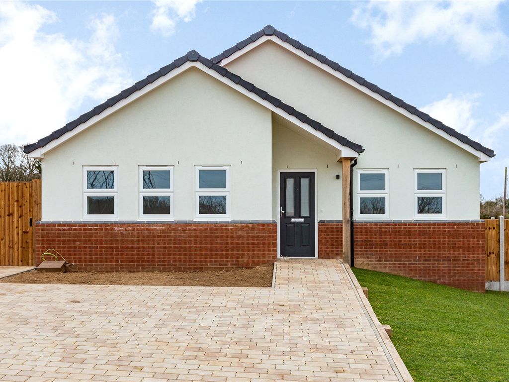 New home, 2 bed bungalow for sale in Lynfords Drive, Runwell, Wickford