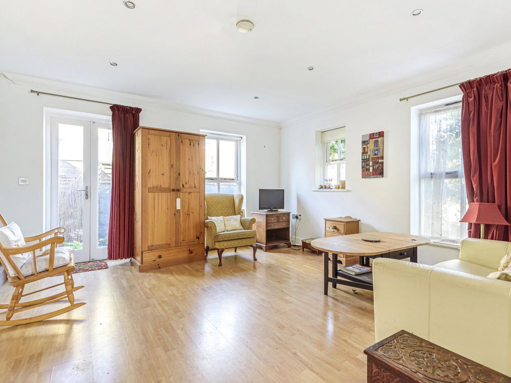 2 bed end terrace house for sale in Springfield Lane, Weybridge KT13