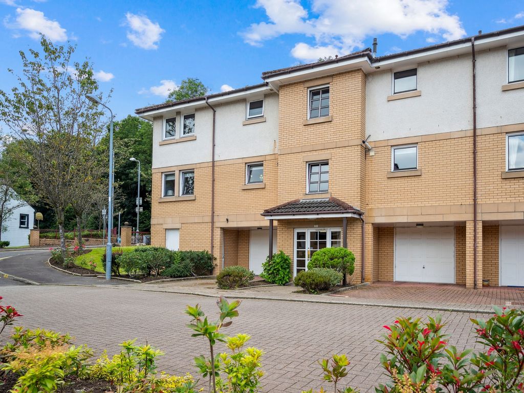 2 bed flat for sale in Burnmouth Place, Bearsden, East Dunbartonshire