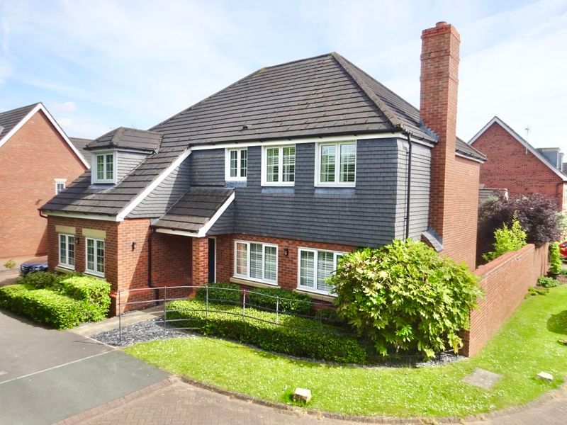 5 bed detached house for sale in Hadley Drive, Weston, Crewe, Cheshire