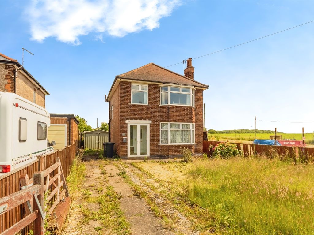 3 bed detached house for sale in Lambley Lane, Gedling, Nottingham NG4