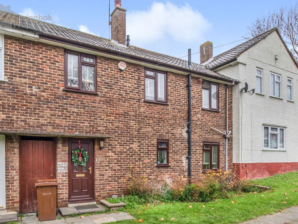 Chilham Road, Medway, Gillingham, Kent ME8  