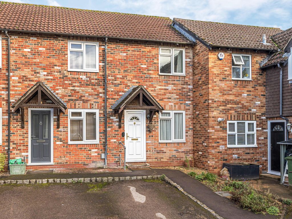 1 bed terraced house for sale in Nideggen Close, Thatcham, Berkshire