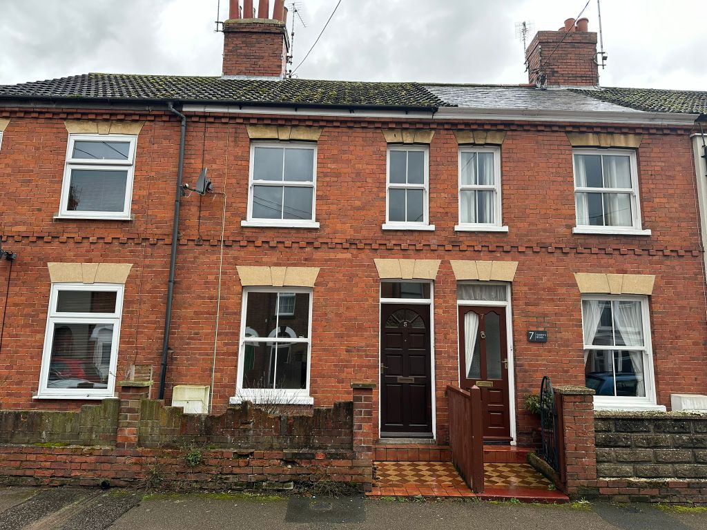 2 bed terraced house to rent in Queens Road, Beccles NR34, £850 pcm