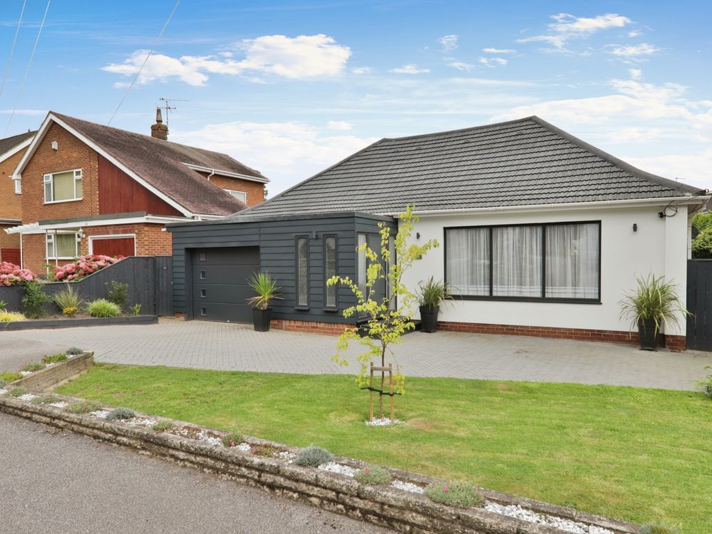 5 bed detached house for sale in Braids Walk, Kirk Ella, Hull HU10, £