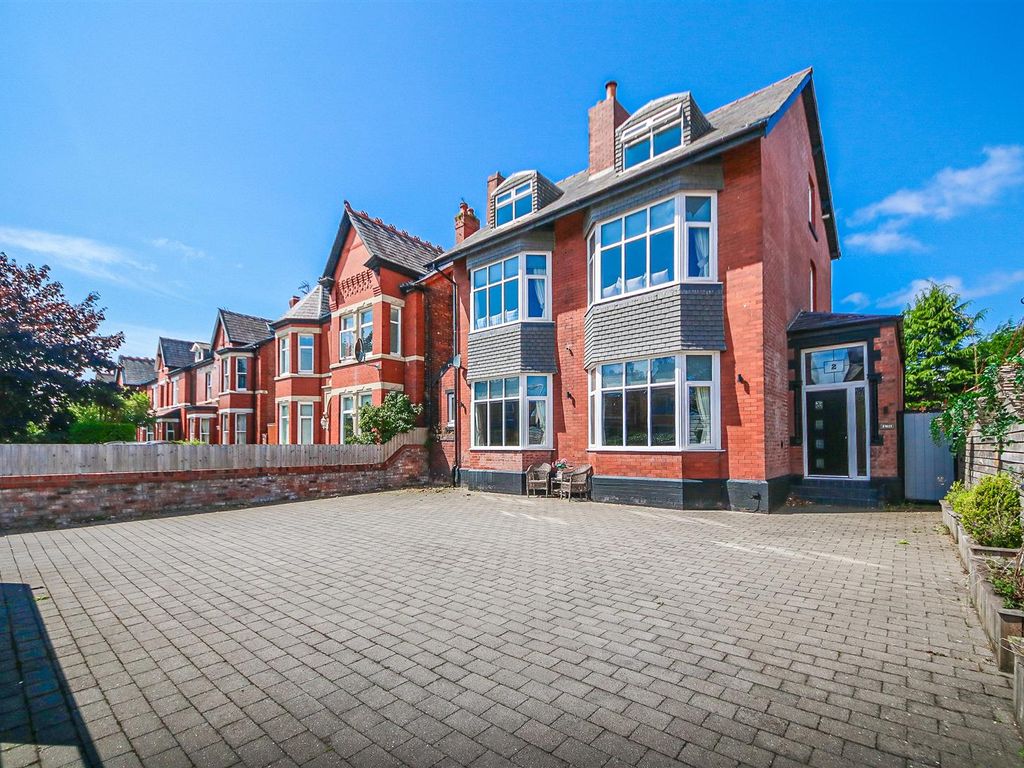 6 bed detached house for sale in Cumberland Road, Southport PR8 Zoopla