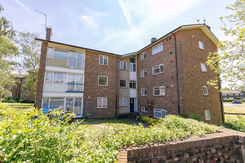 2 bed flat for sale in Highams Hill, Gossops Green, Crawley, West