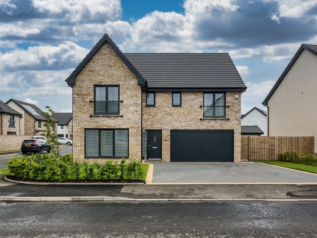 5 bed detached house for sale in 15 Glenluce Drive, PA7 Zoopla