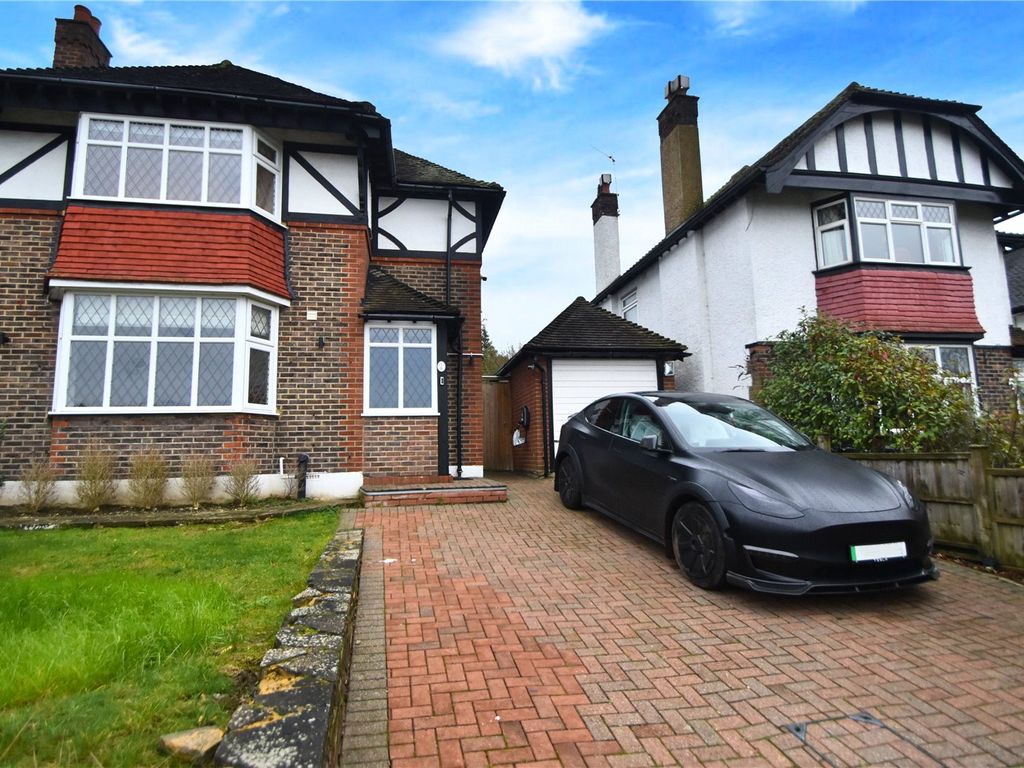 4 bed semi-detached house to rent in Croham Close, South Croydon CR2, £
