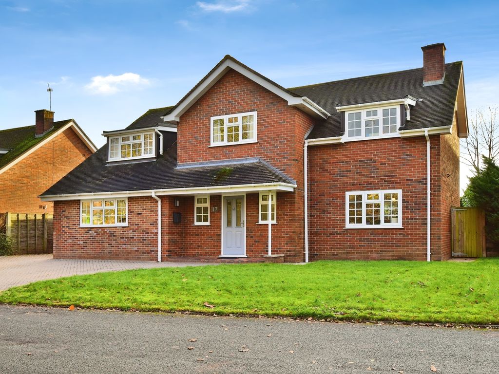 5 bed detached house for sale in Broomfield Close, Chelford