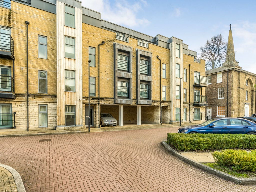 2 bed flat for sale in Church Street, Maidstone ME14, £200,000 Zoopla